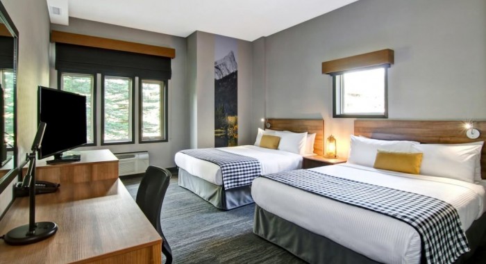 Canalta Lodge, Banff ski chalet, image 2