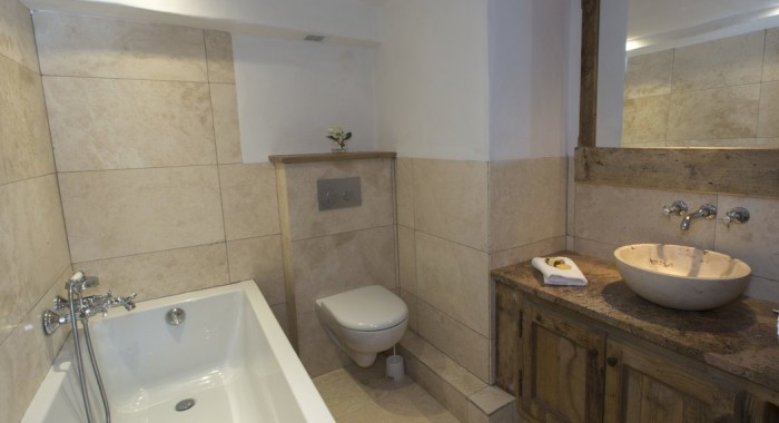 Chalet Kanjiroba, Val D'Isere ski chalet, image 6
