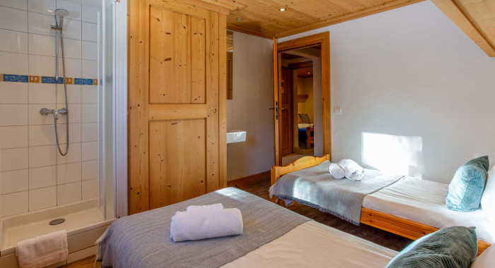 Chalet Andre, Meribel Mottaret ski chalet, image 7