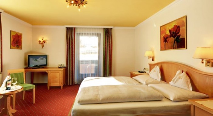 Hotel Arlberg, St Anton ski chalet, image 5
