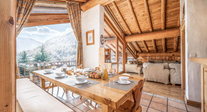 Chalet La Grande Sassiere, Val D'Isere ski chalet, image 2