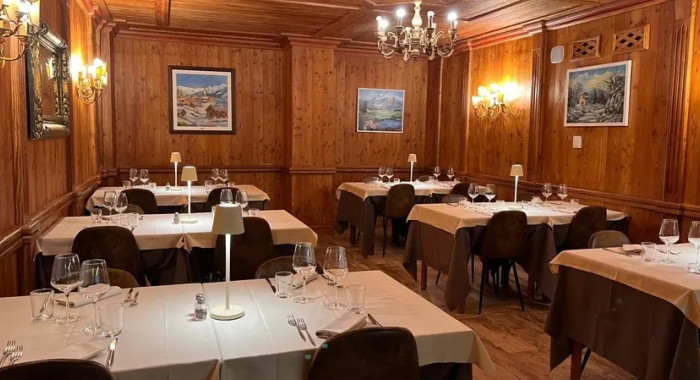 Hotel De Champoluc, Champoluc ski chalet, image 3