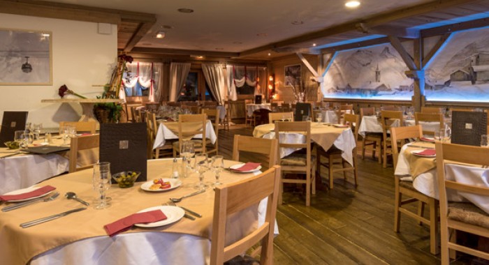 Chalet Hotel L'Ecrin, Tignes ski chalet, image 2