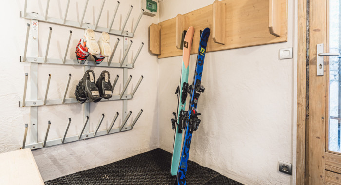 Chalet Eleanor, Meribel ski chalet, image 8