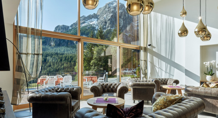 Hotel Mezdi, La Villa & Corvara ski chalet, image 2