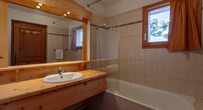 Chalet Nico, Meribel Mottaret ski chalet, image 7