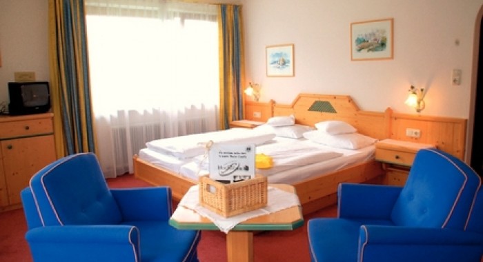Hotel Claudia, Ellmau ski chalet, image 3