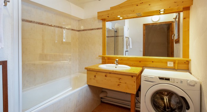 Chalet Pierre, Meribel Mottaret ski chalet, image 6