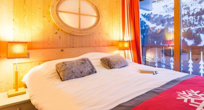 Premium Residence Les Crets, Meribel Mottaret ski chalet, image 3