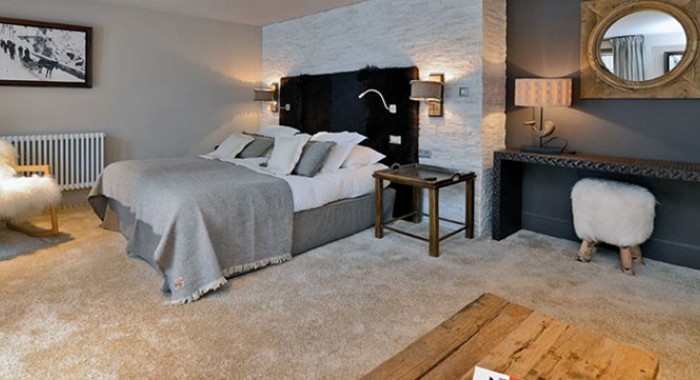Hotel Les Cinq Freres, Val D'Isere ski chalet, image 4