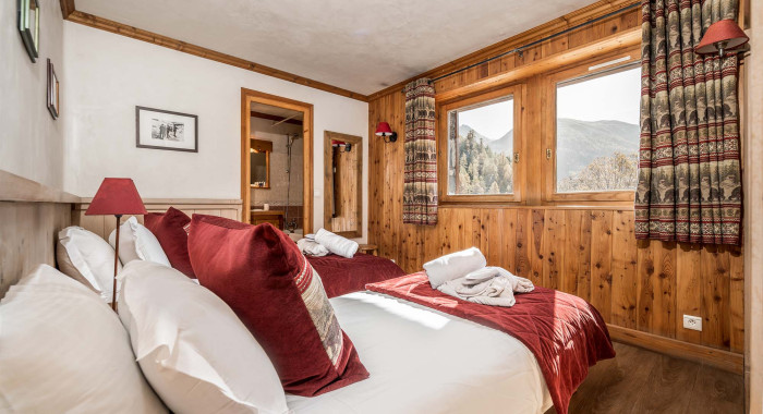 Chalet La Grande Sassiere, Val D'Isere ski chalet, image 5