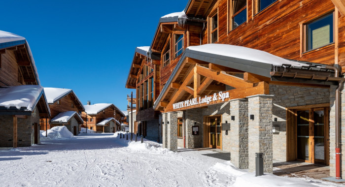 Le White Pearl Lodge and Spa, La Plagne Soleil ski chalet, image 8